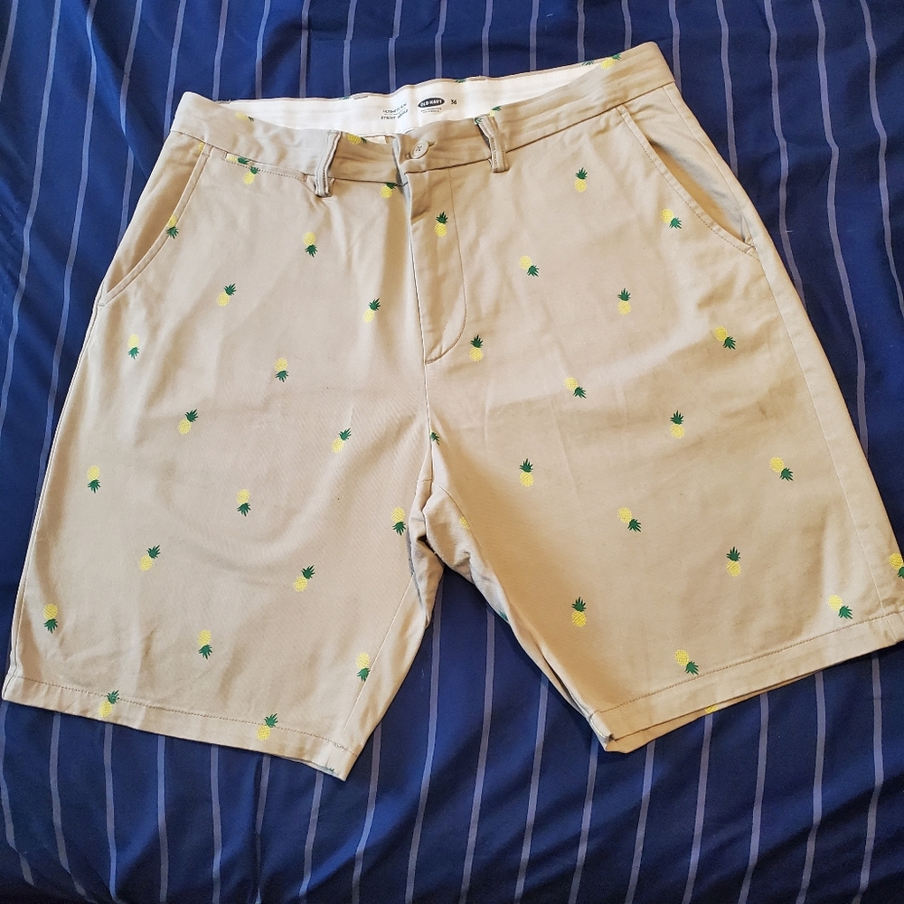 "Old Navy" sz 36 men's pineapple pattern s…